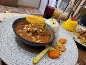 Découvrez La Saint Louisienne à Lyon : restaurant afro-péen proposant une cuisine fusion audacieuse avec un accueil chaleureux. Un voyage culinaire unique vous attend.